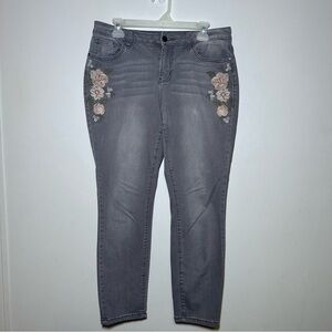 Earl Jeans Gray Denim Floral Embroidered Women Jeans Size 12